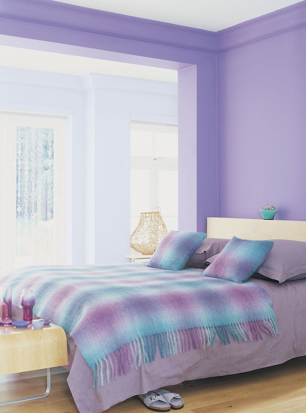 Tonuri de mov pastelat in dormitor Foto Copyright © Akzo Nobel